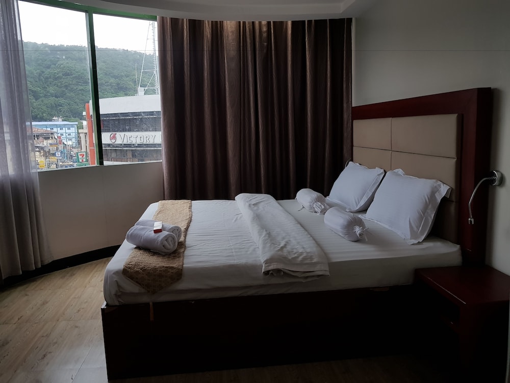 Cherry Midtown Hotel 27/32