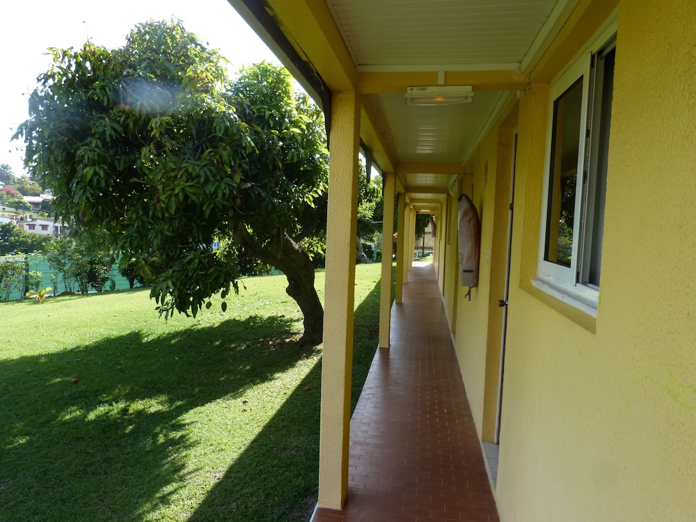 Airport Hotel 25/42