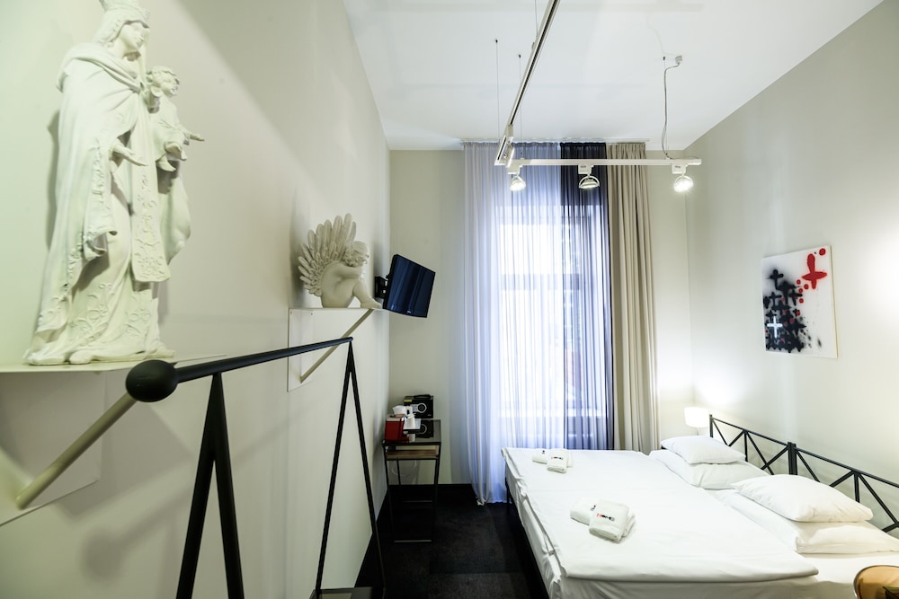 Home Aparthotel 20/58