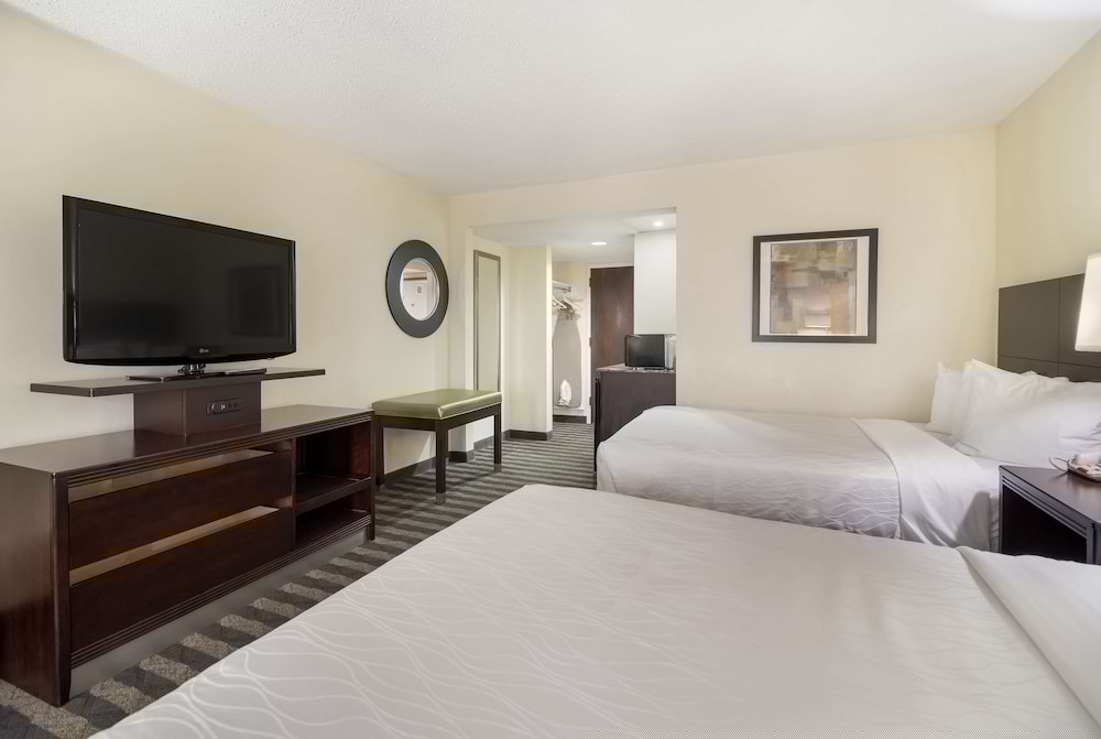 Best Western Suites Near Opryland 23/49