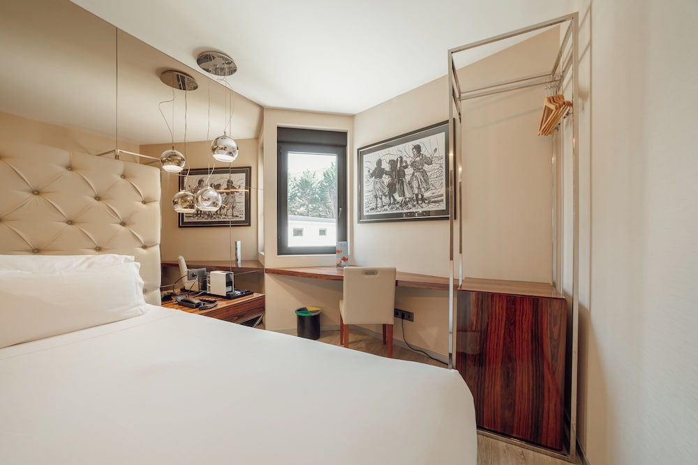 STANDARD, SINGLE, DOUBLE BED