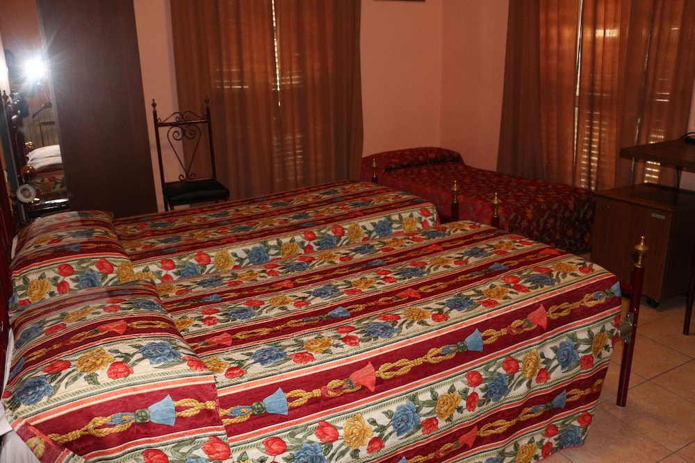 Hotel Italia 39/51