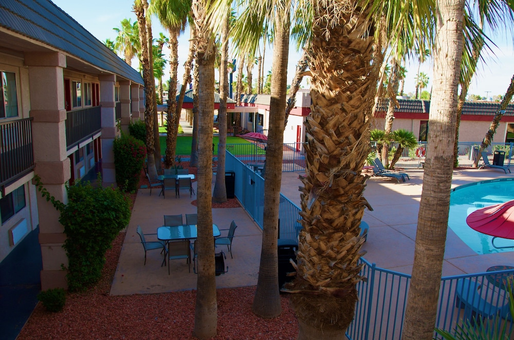 Ramada by Wyndham Yuma 25/36