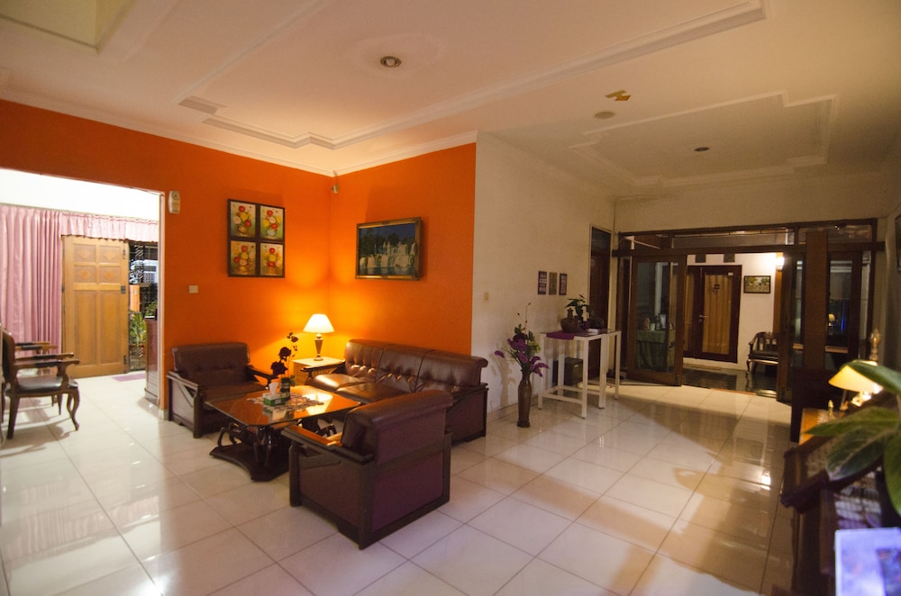 Fora Guest House Taman Lingkar 5/33
