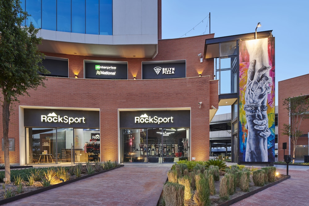Ibis Torreon 3/49