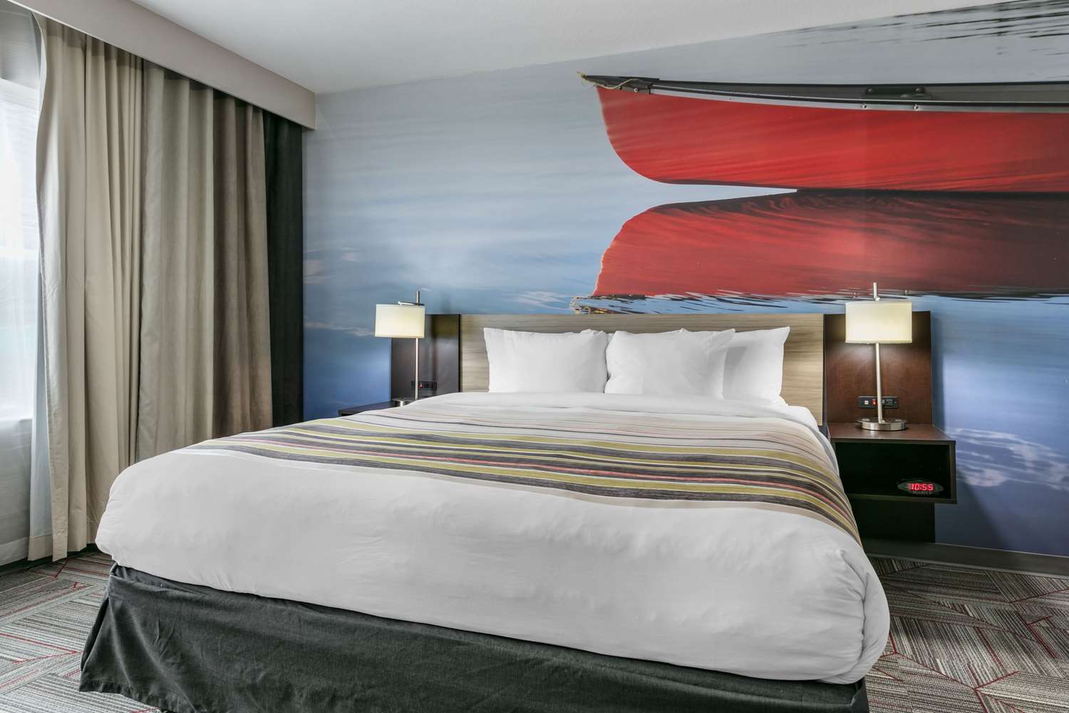 Suite, King Bed, Clarion Pointe Columbus-Bradley Park 3/4
