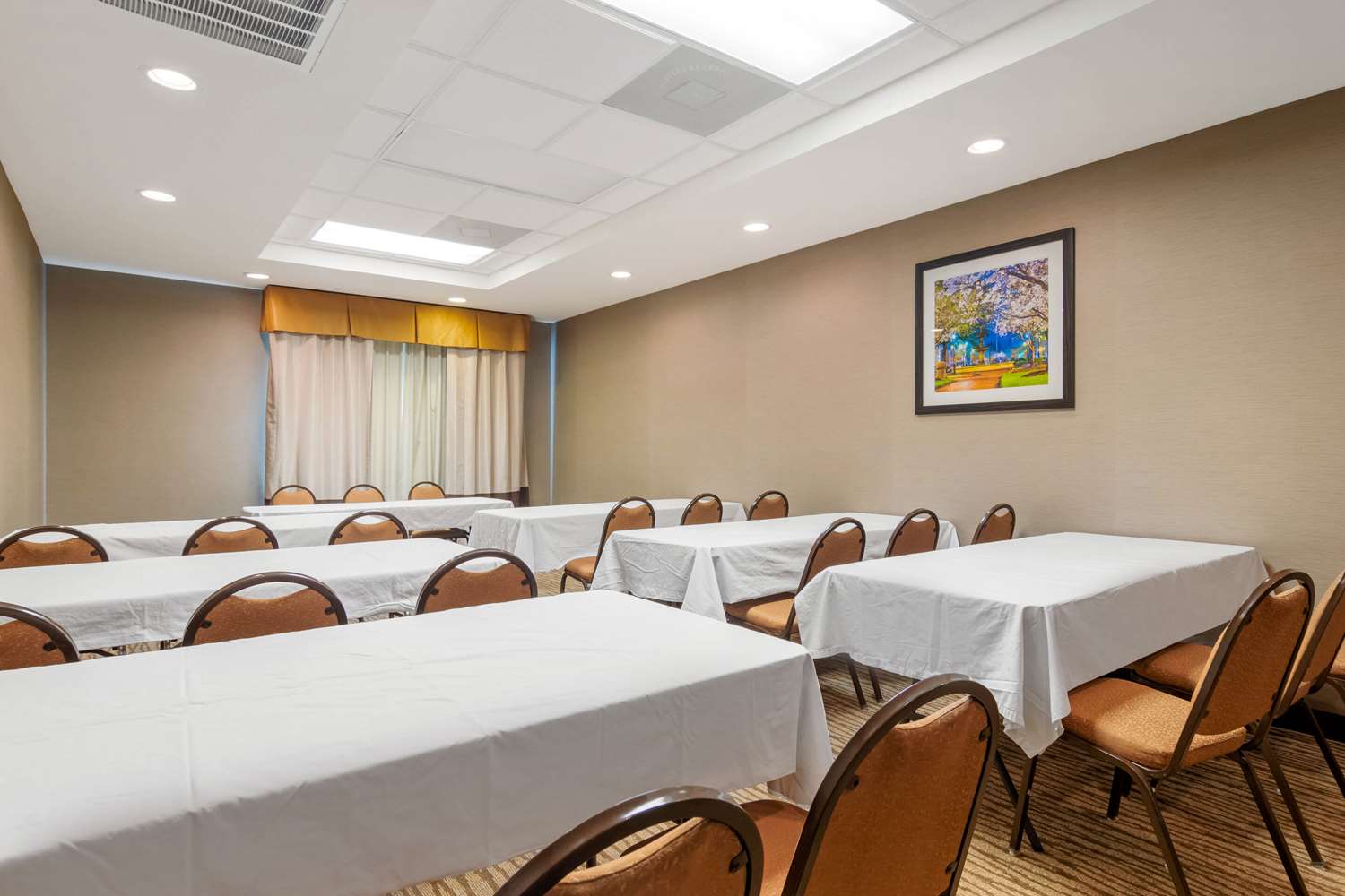 Comfort Suites Byron Warner Robins 37/40