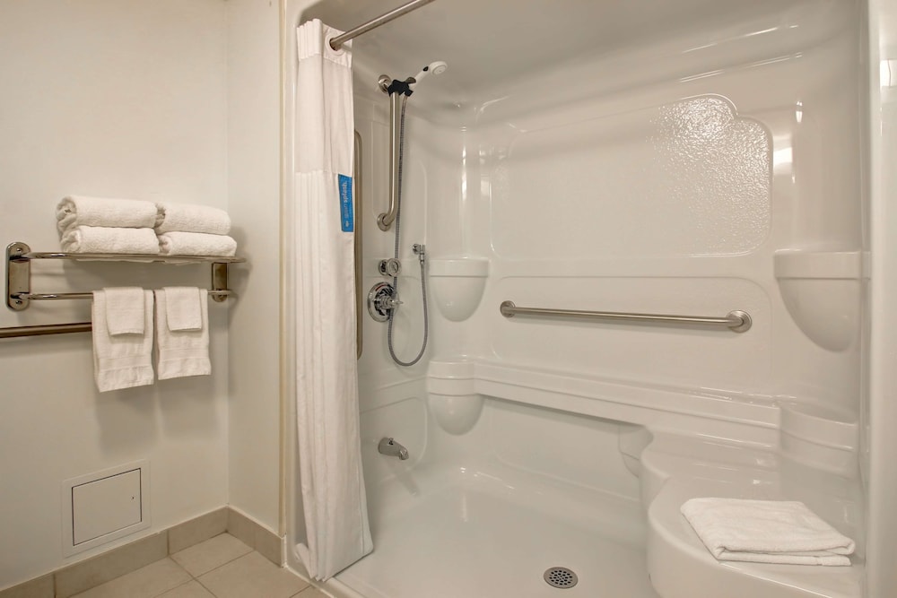 Hampton Inn & Suites by Hilton Saint John 15/57