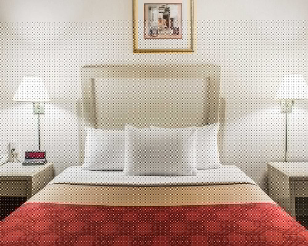 Econo Lodge Drums 16/32