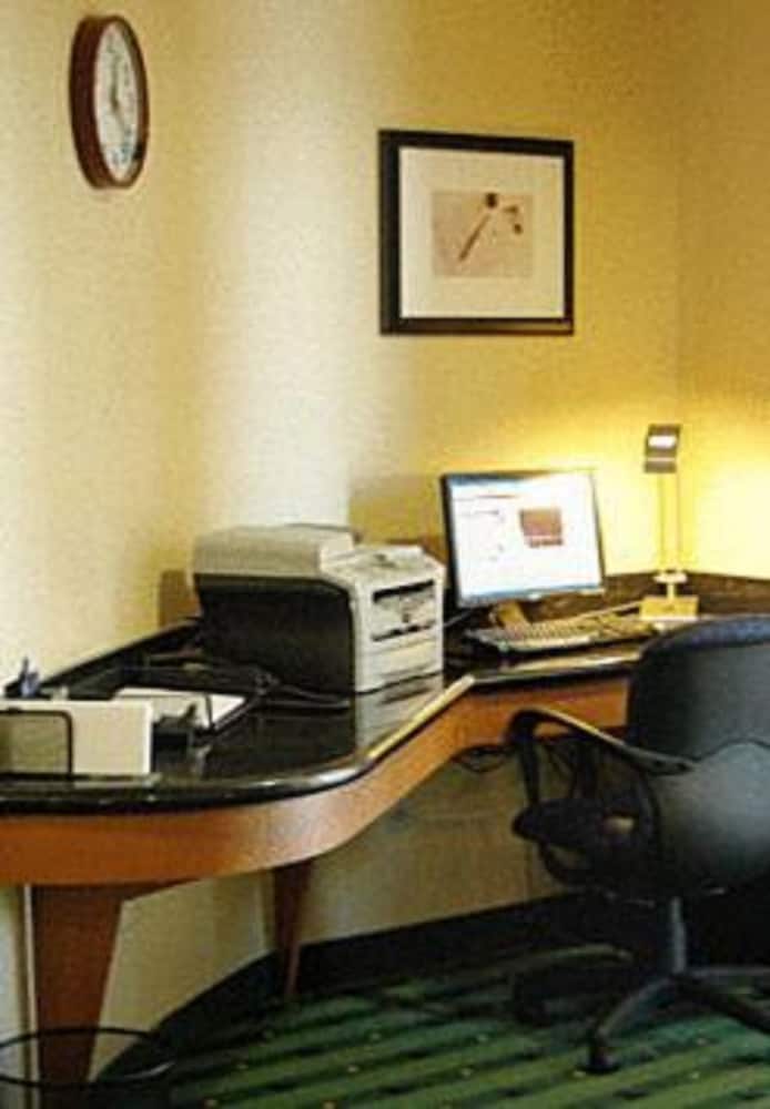 Springhill Suites by Marriott Galveston 21/24