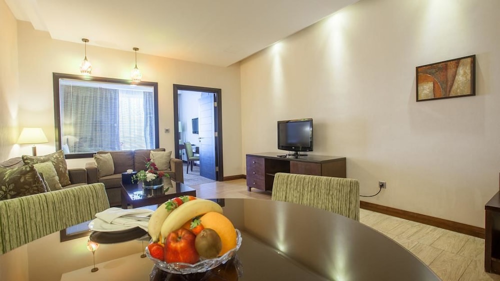 Ayass Hotel 46/74