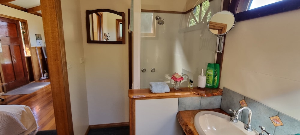 EASTERN REEF COTTAGES 56/56
