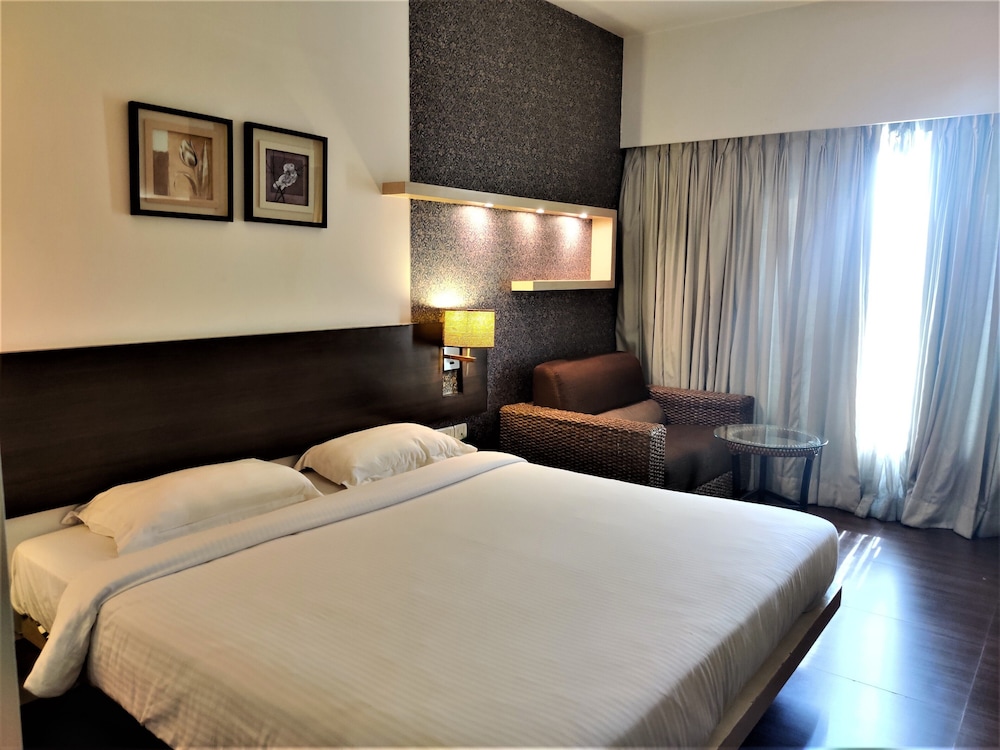 Hotel Satkar Residency 7/43