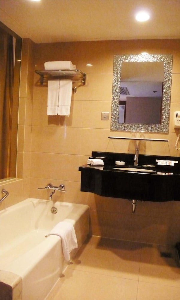 Luxemon Hotel Pudong Shanghai 35/39