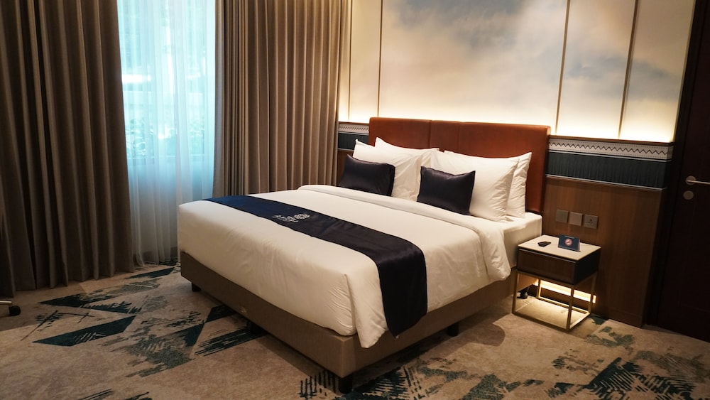 Grand Anara Airport Hotel 8/50