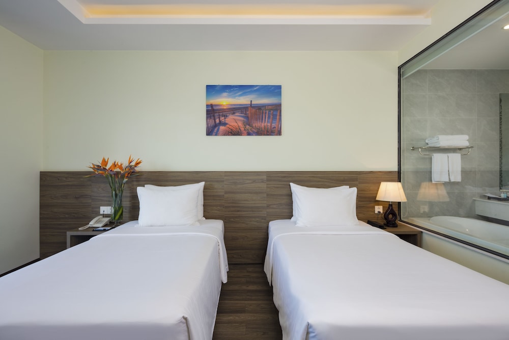 Xavia Hotel 16/72