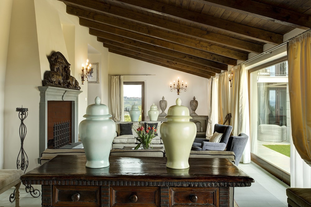 VILLA LE CALVANE 2/50