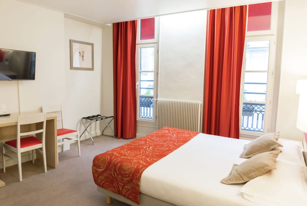 DELUXE, DOUBLE BED