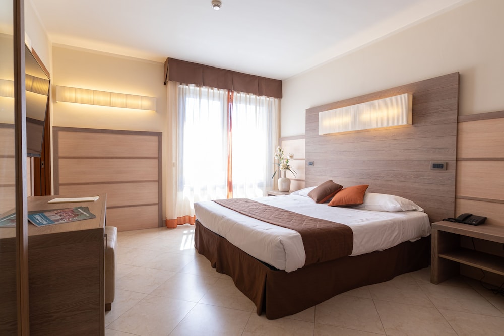 NilHotel 11/50