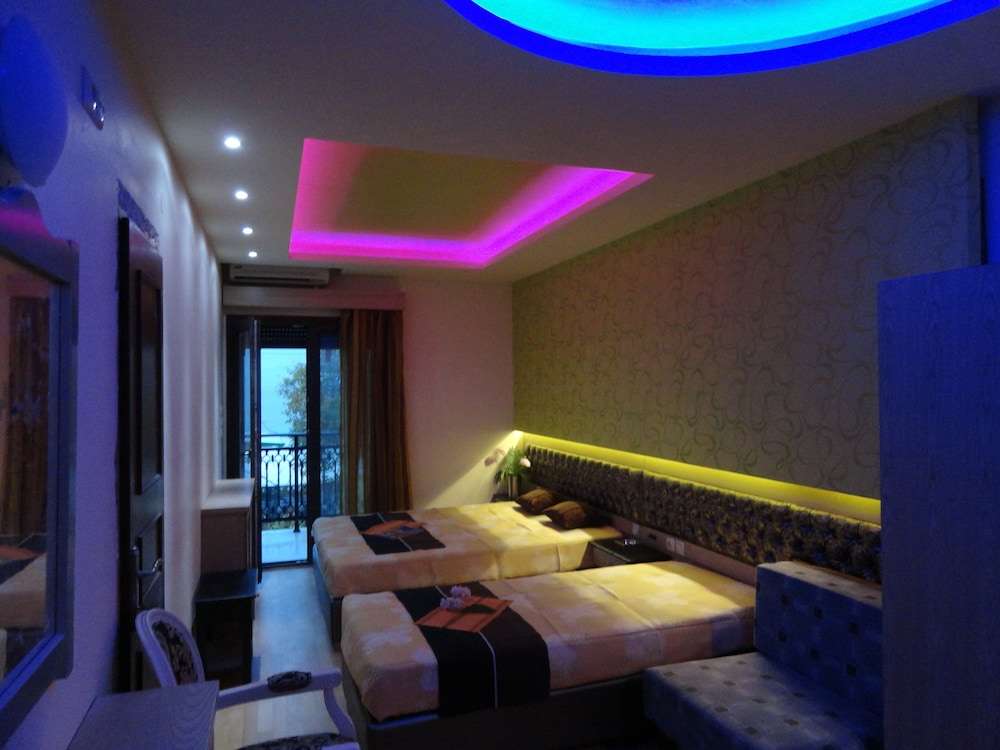 Captains Beach Boutique Apartments 16/27