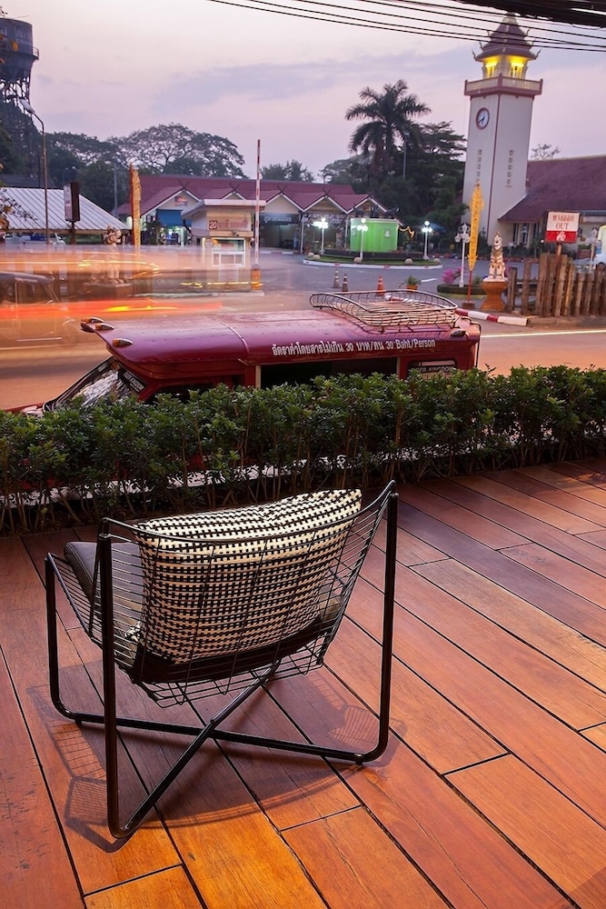Bossotel Chiang Mai 48/50