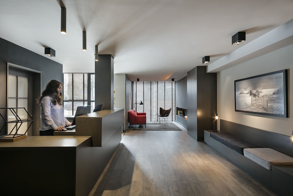 Hotel Upper Diagonal 30/45