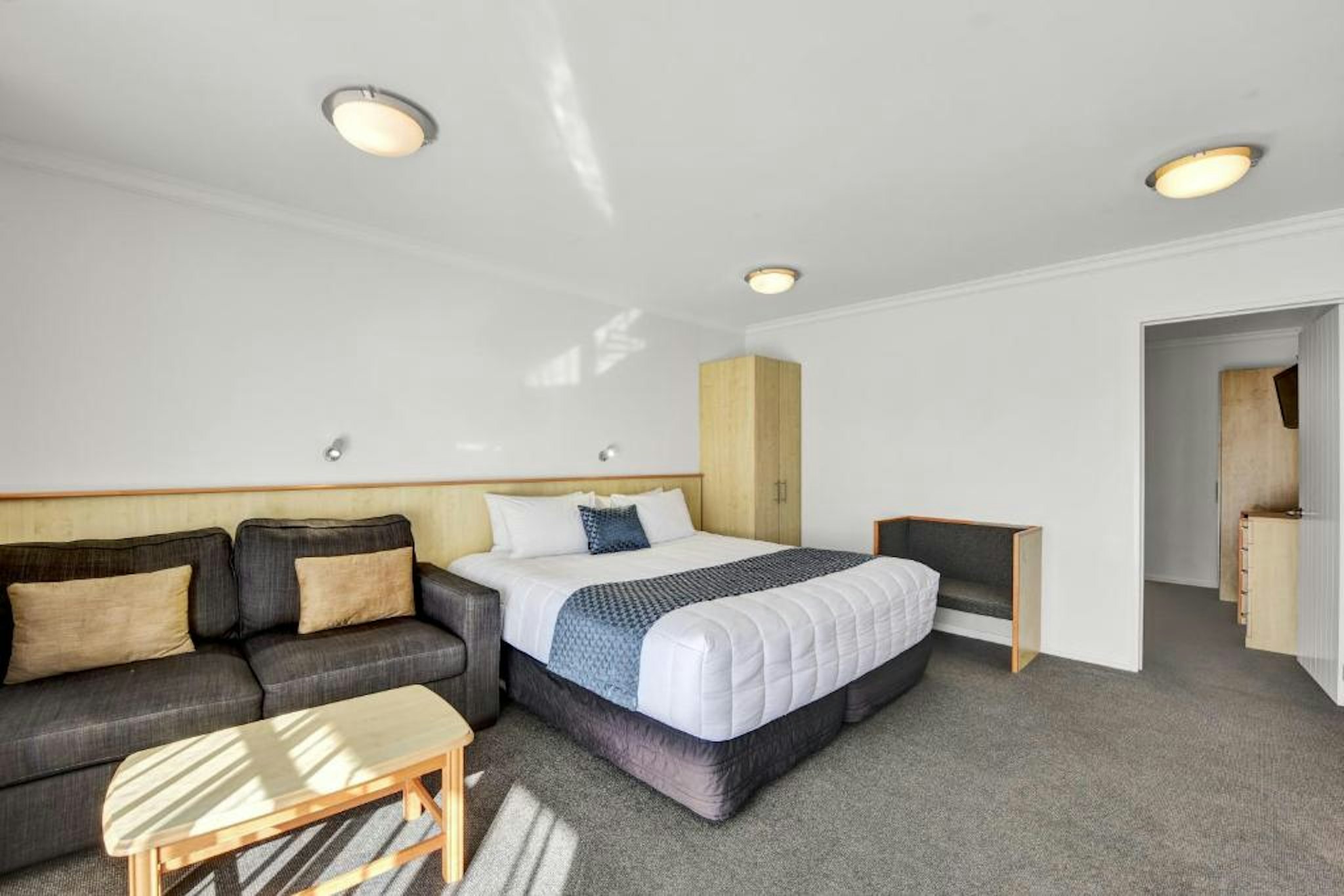 1 BEDROOM, APARTMENT