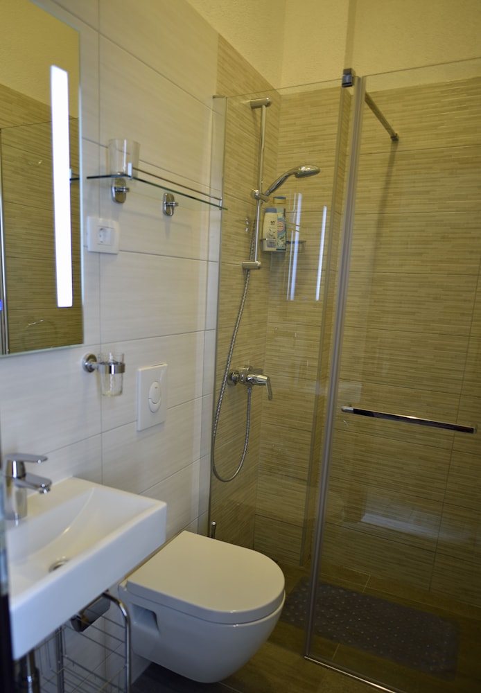 Kuzma Rooms 60/69