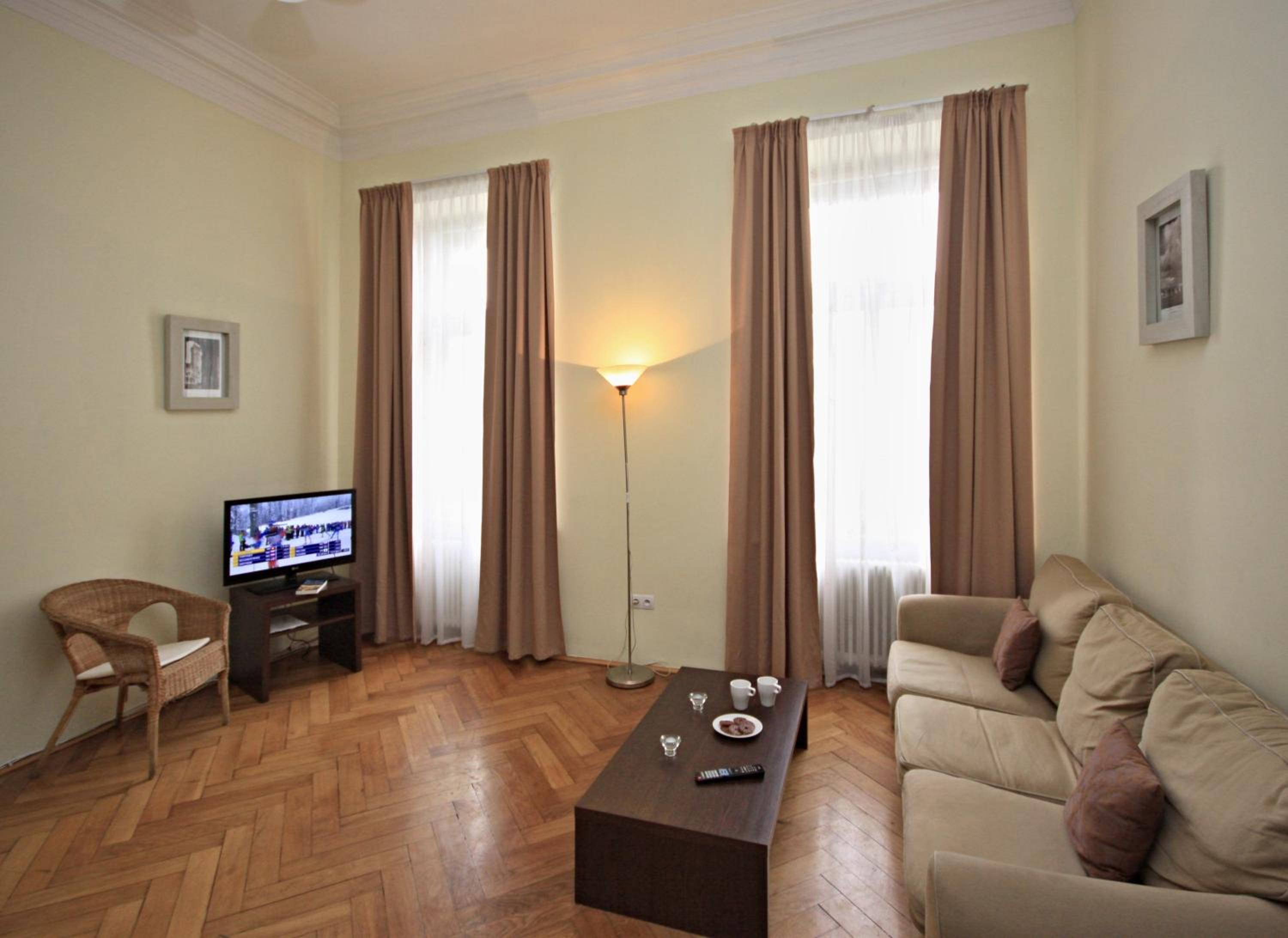 Riverview Palace Apartments 29/54