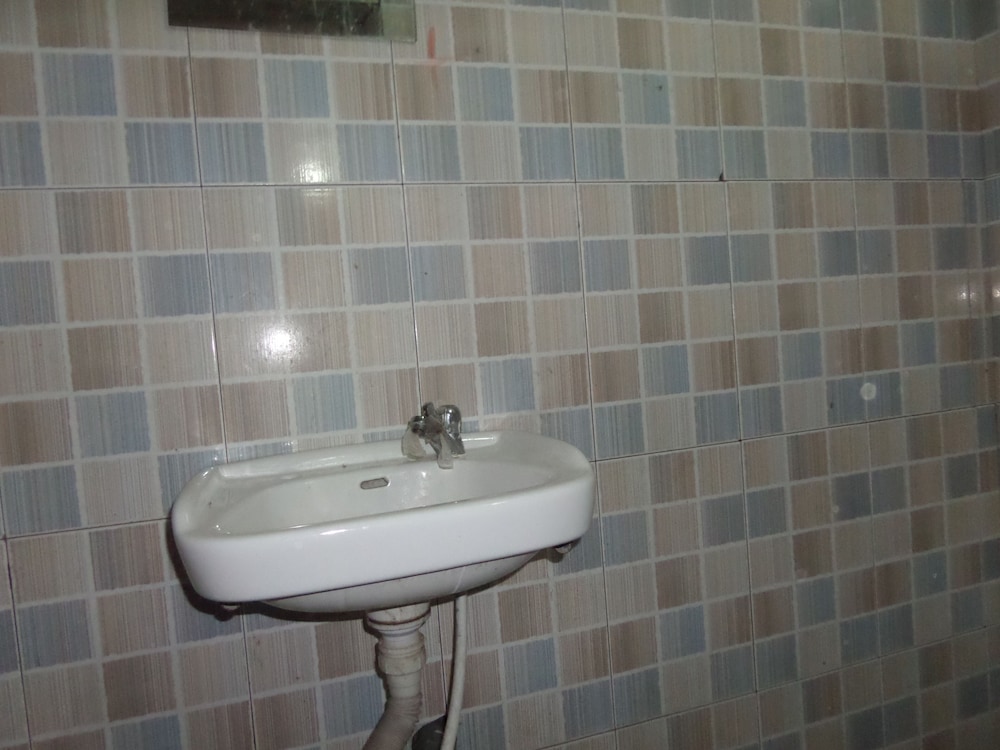 Ikeja Budget Hotel 28/32