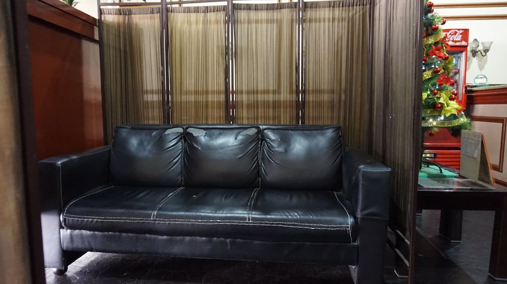 Halina Hotel Avenida 10/10