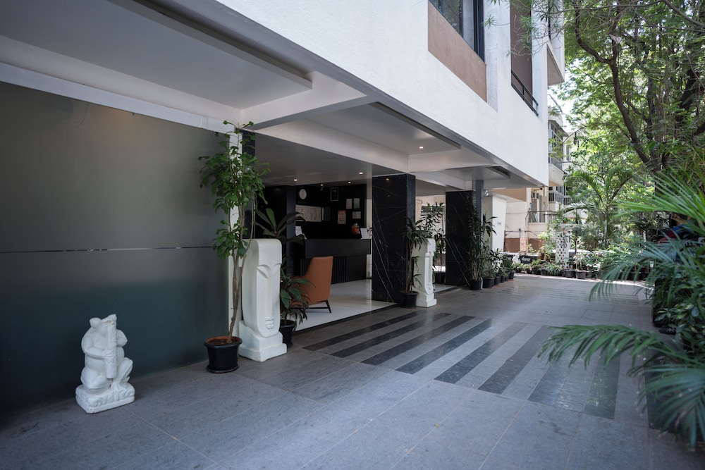 AR Suites Fontana Bay 35/39