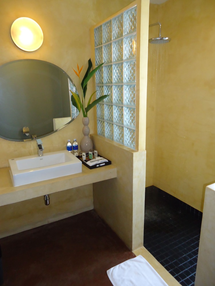 MEN's Resort & Spa (Gay Hotel) 33/36