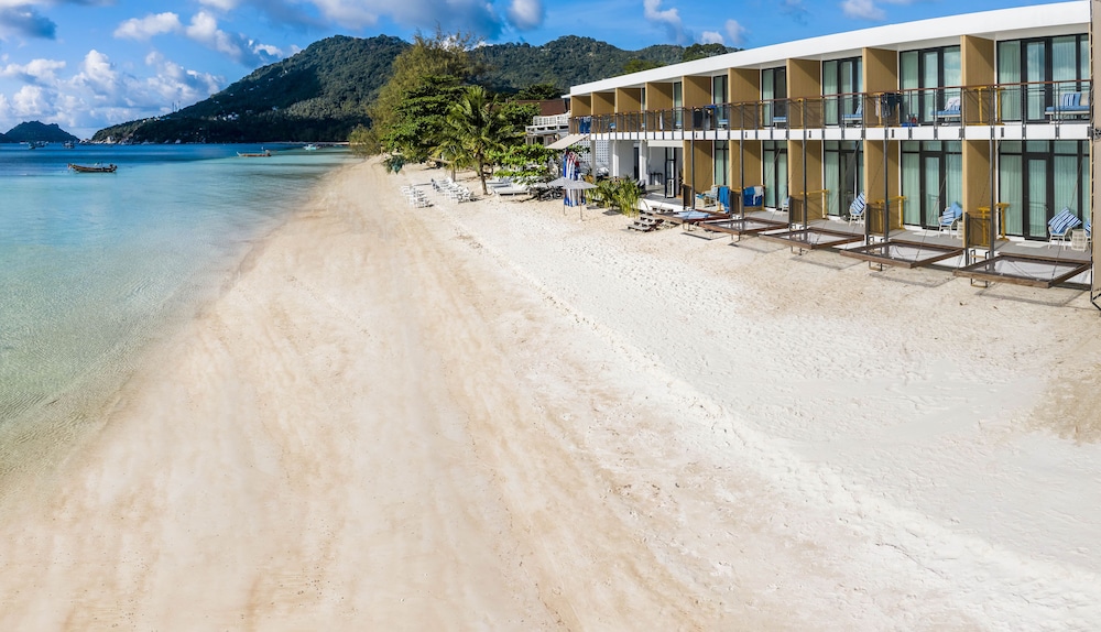 Blue Tao Beach Hotel 5/59