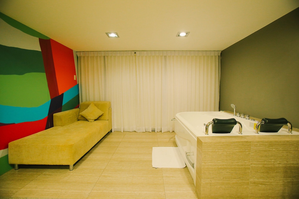Boracay Uptown 19/43