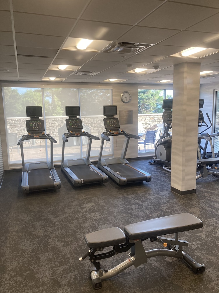 Fairfield Inn & Suites Franklin 23/34