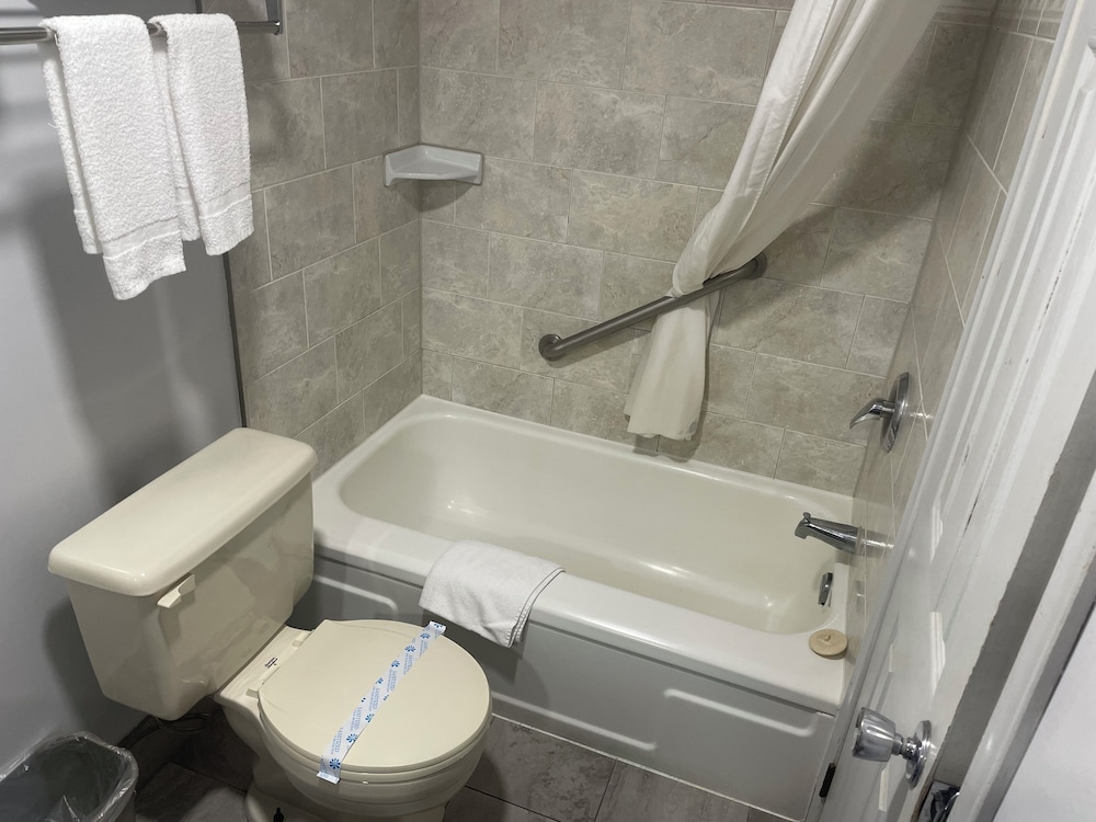 Bancroft Inn and Suites 36/39