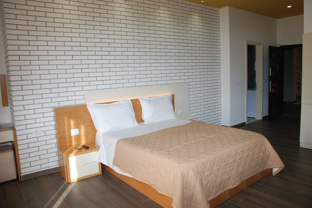 Sunrise Luxury Apartment 10/50