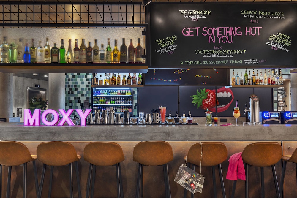 MOXY DUESSELDORF SOUTH 36/52