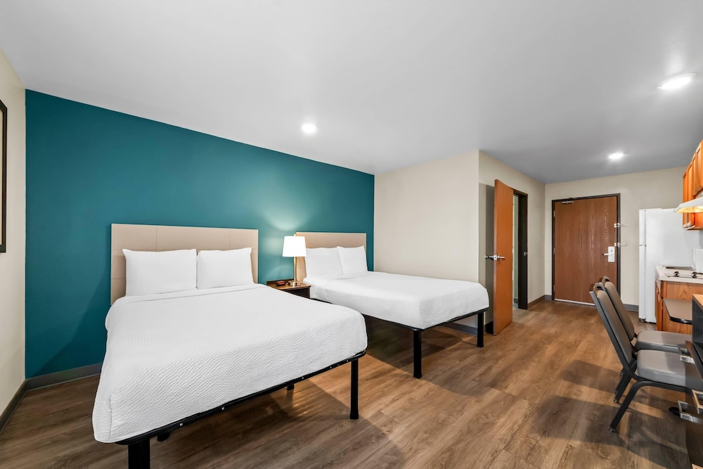 ROOM, QUEEN BED, ACCESSIBLE