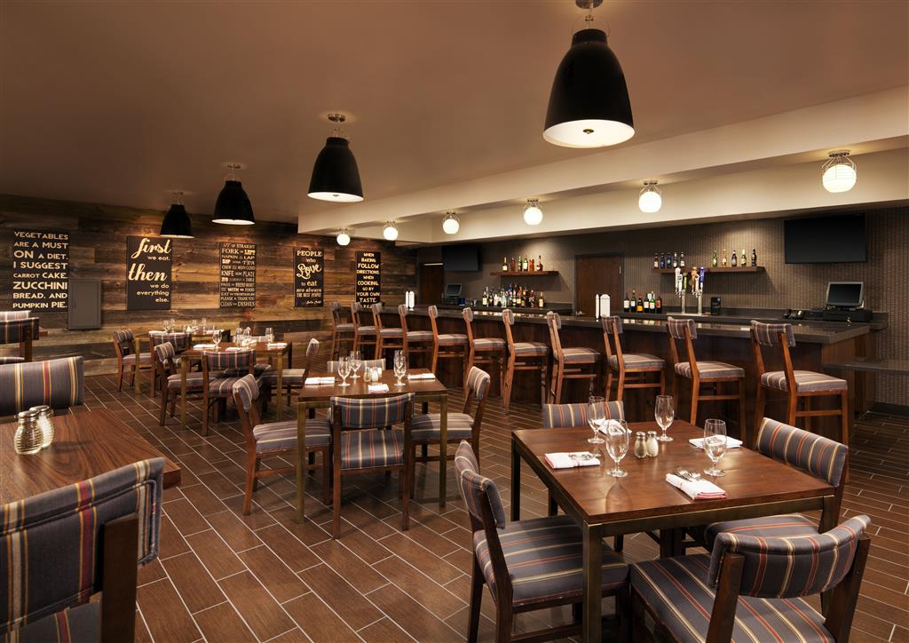 Four Points by Sheraton Phoenix South Mountain 8/16