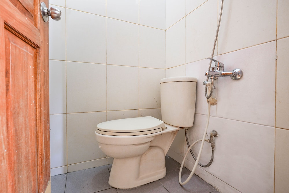 OYO 2737 D'Kost 34/37