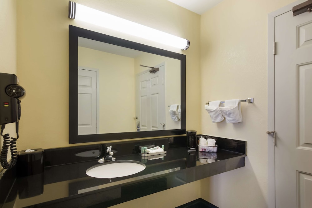 Best Western Parkside Inn 15/47