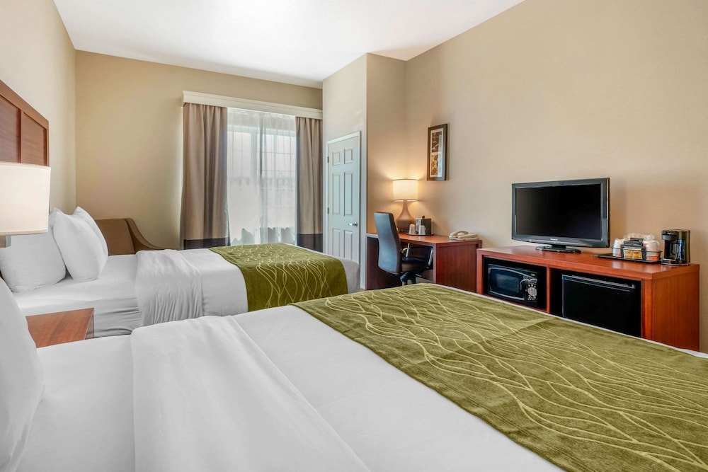 Comfort Inn & Suites Galt Lodi North 9/39
