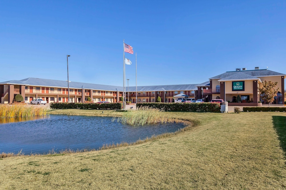 Quality Inn & Suites Owasso US-169 44/45