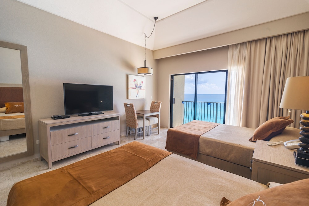The Royal Sands All Inclusive Resort & Spa 58/75