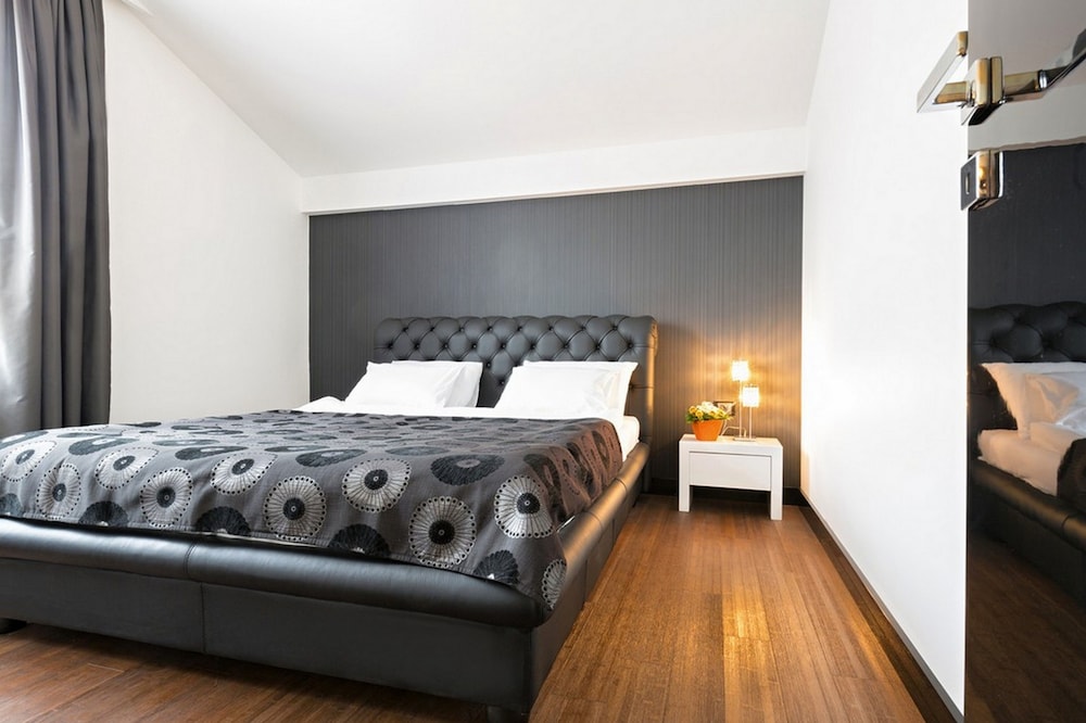 1 BEDROOM, DELUXE, SUITE