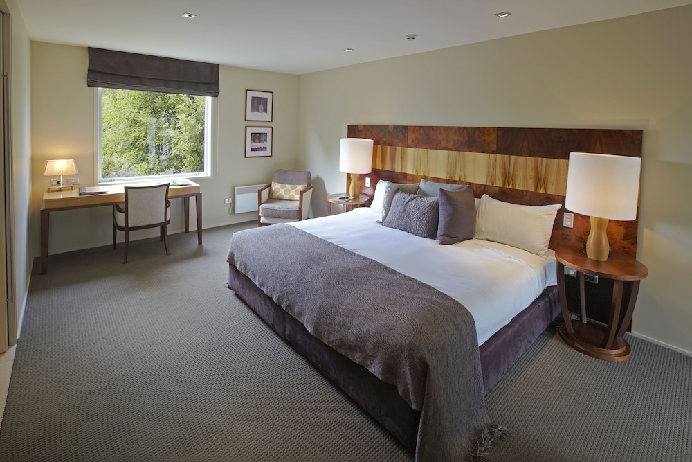 ROOM, KING BED