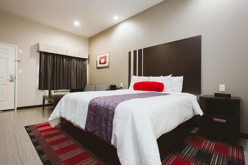 Americas Best Value Inn and Suites IAH Airport North 10/30