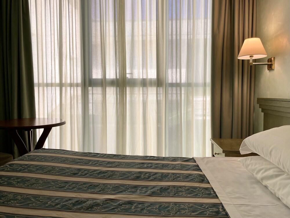 Hotel Meeting Santacroce 35/53